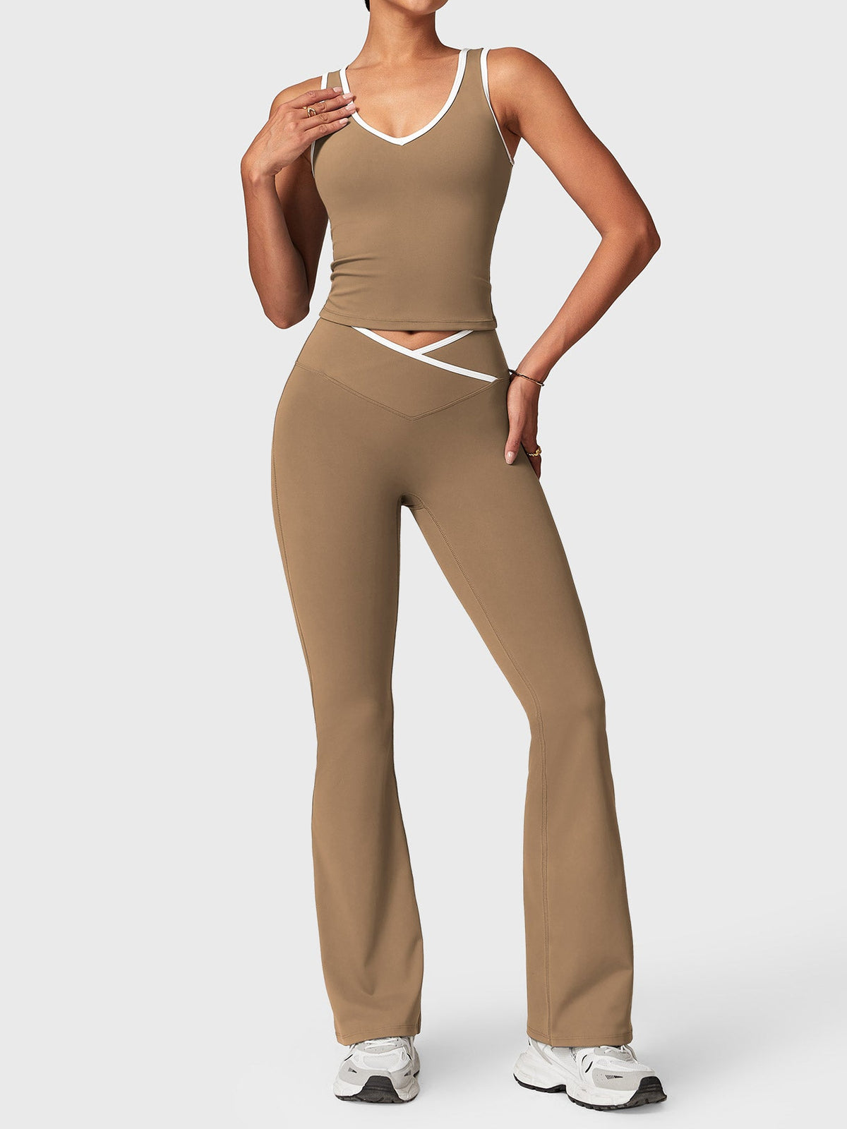 Alberta Contrast Trim Sports Set - AERLO