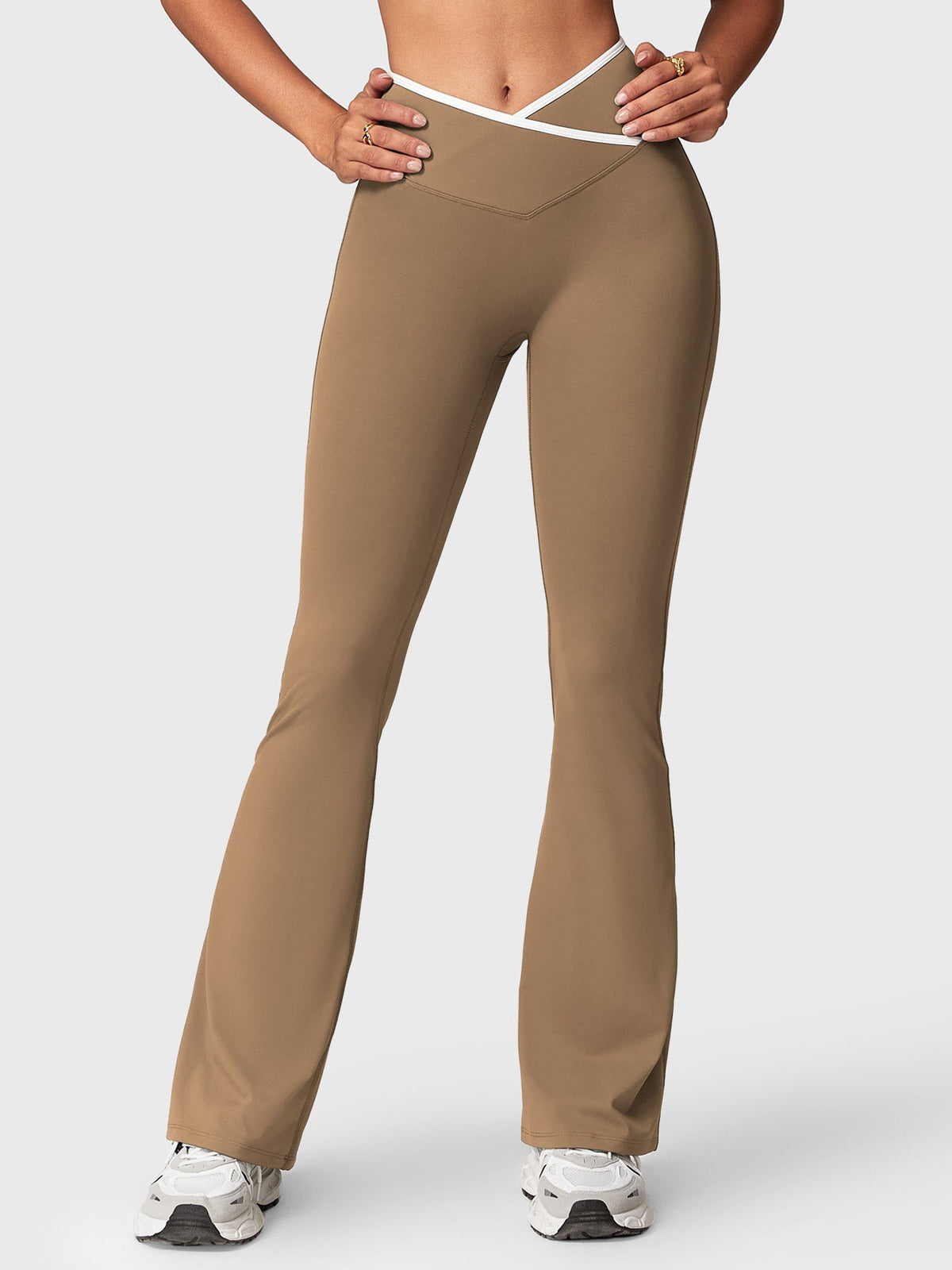 Alberta Contrast Trim Sports Set - AERLO