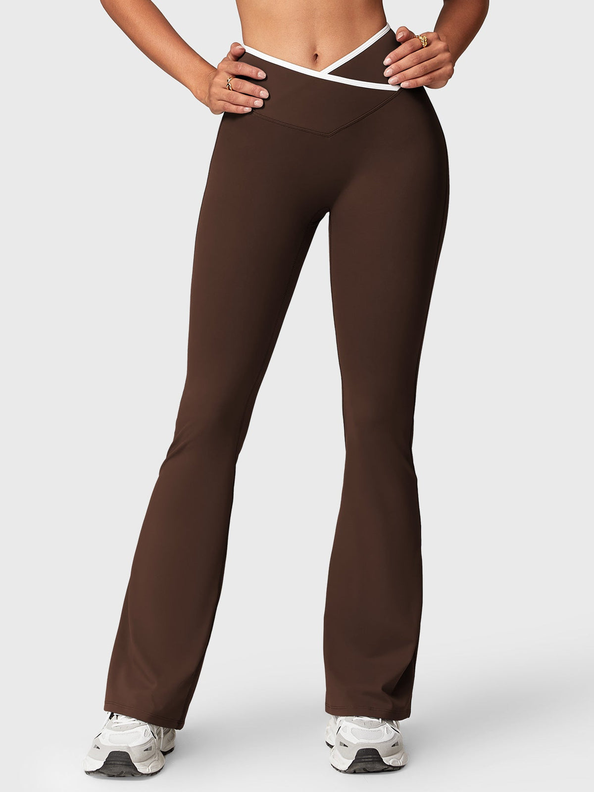 Alberta Contrast Trim Sports Set - AERLO