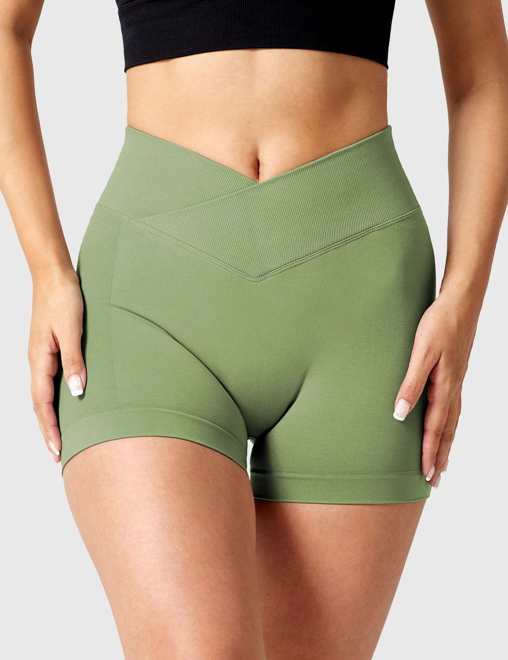 Short 3.6”Amplify V-Waistband - AERLO