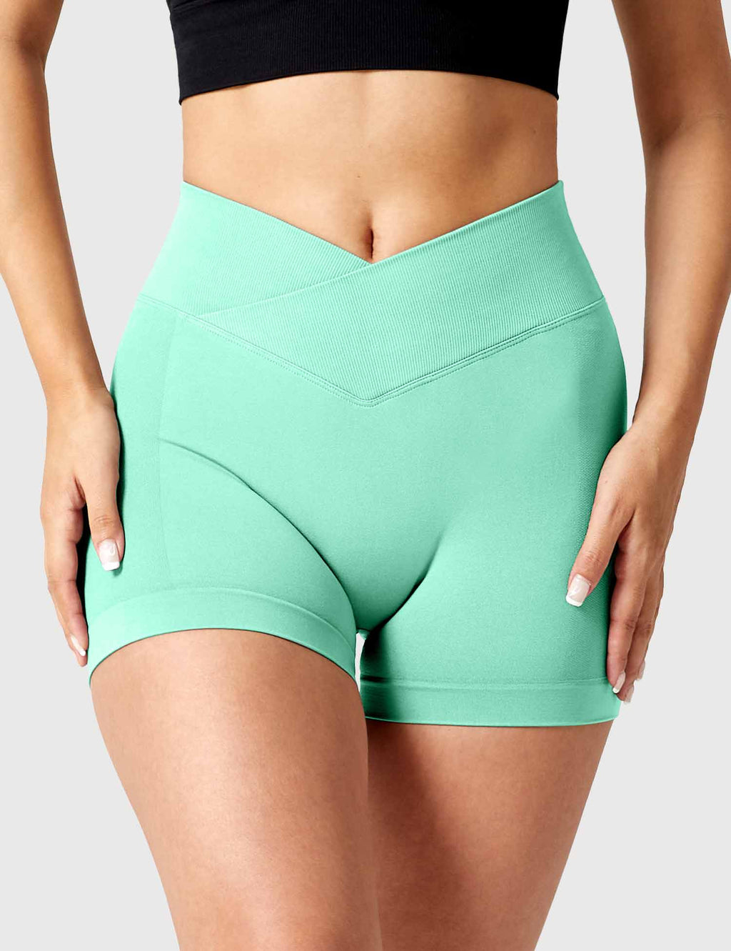Short 3.6”Amplify V-Waistband - AERLO