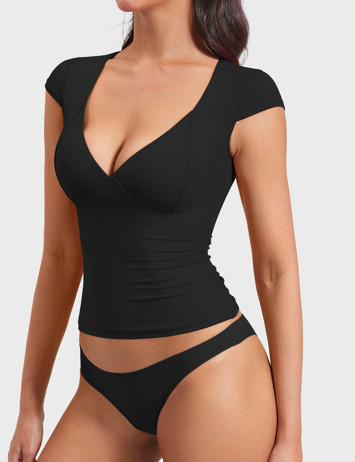 Haut Diva V Neck - AERLO