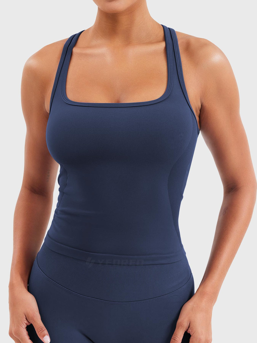 Esteile Racerback Tank - AERLO