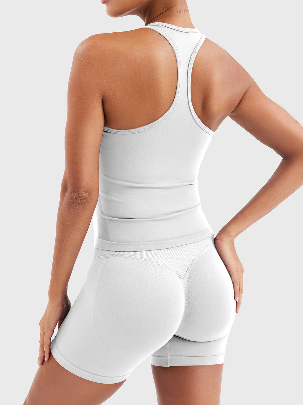 Esteile Racerback Tank - AERLO