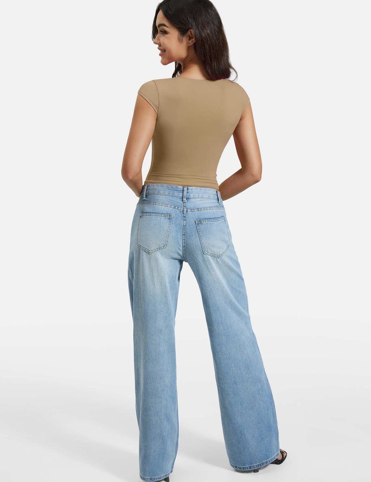 Haut Diva V Neck - AERLO