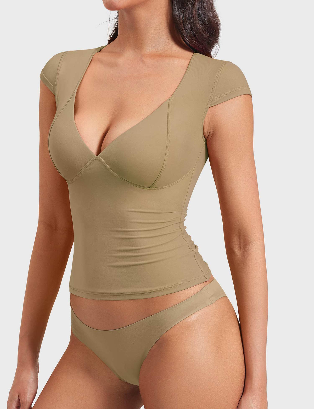 Haut Diva V Neck - AERLO