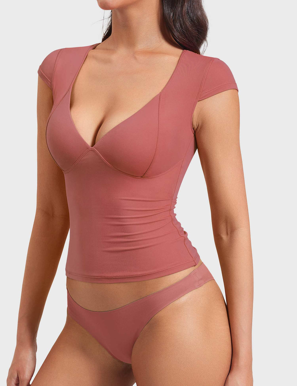 Haut Diva V Neck - AERLO