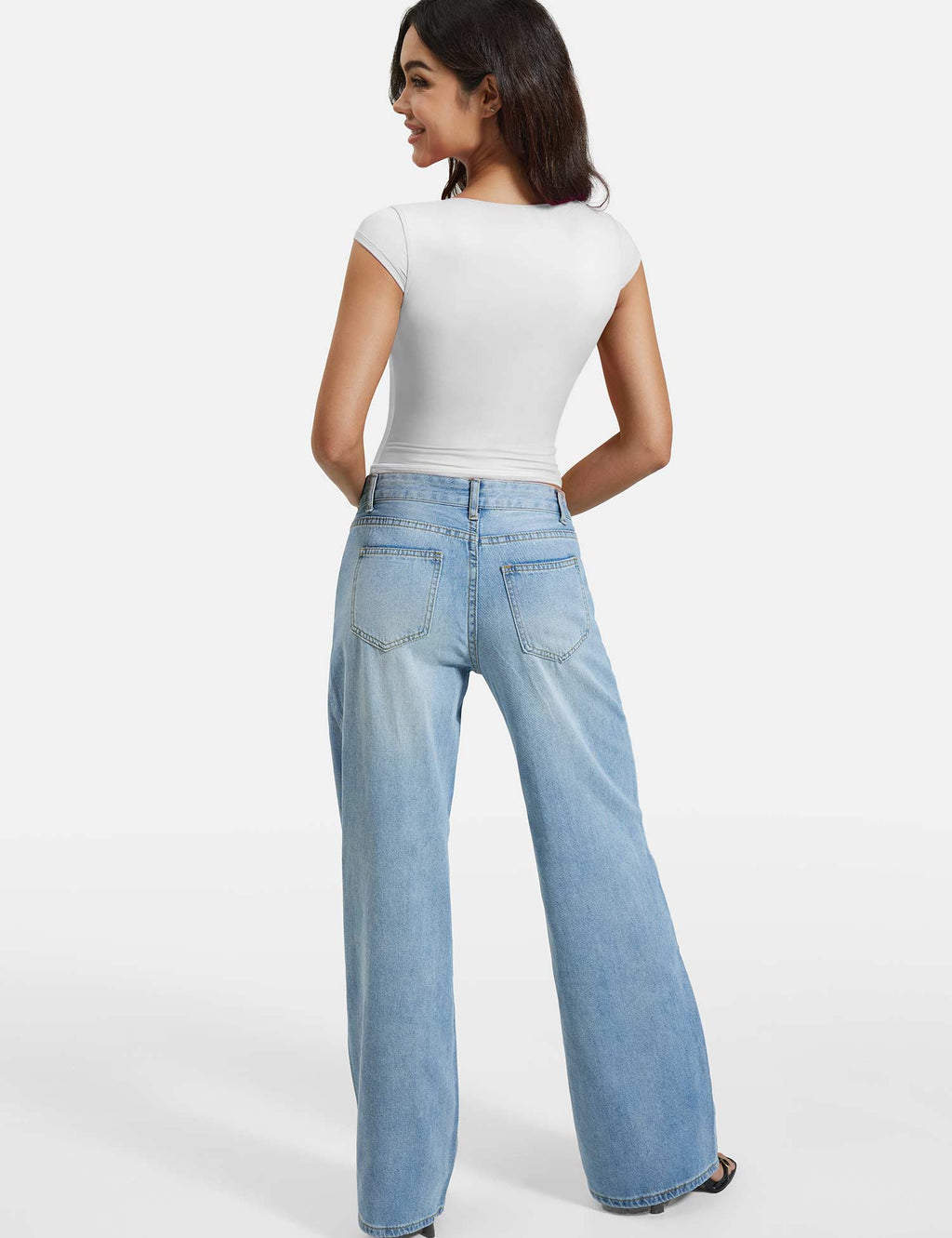 Haut Diva V Neck - AERLO
