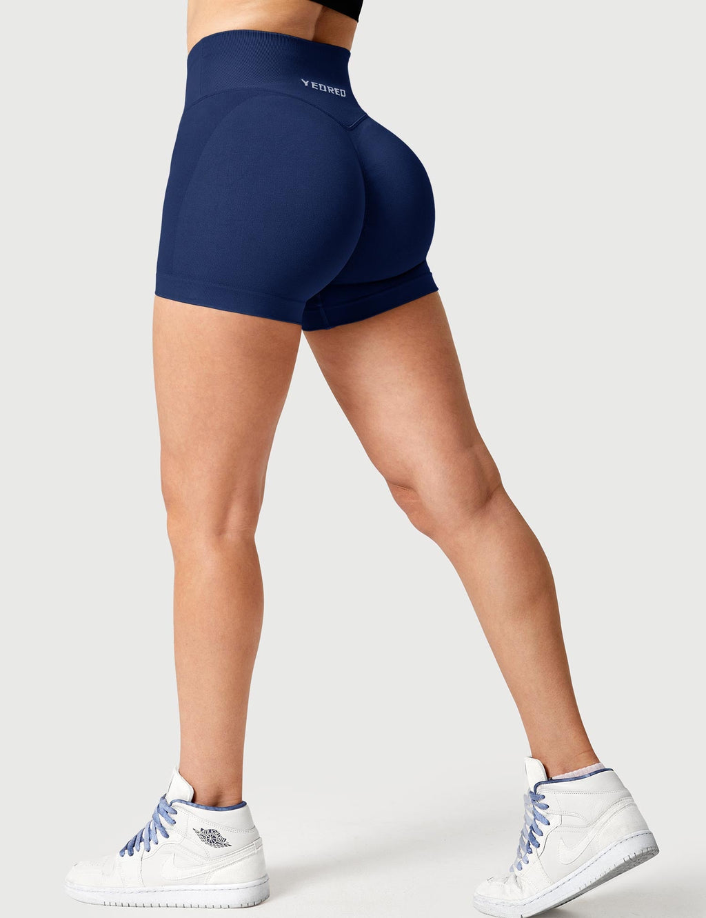 Short 3.6”Amplify V-Waistband - AERLO
