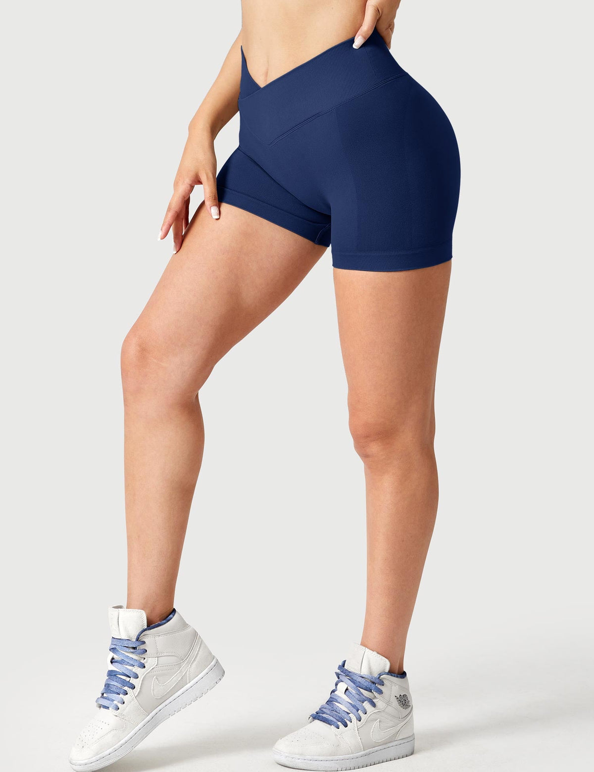 Short 3.6”Amplify V-Waistband - AERLO